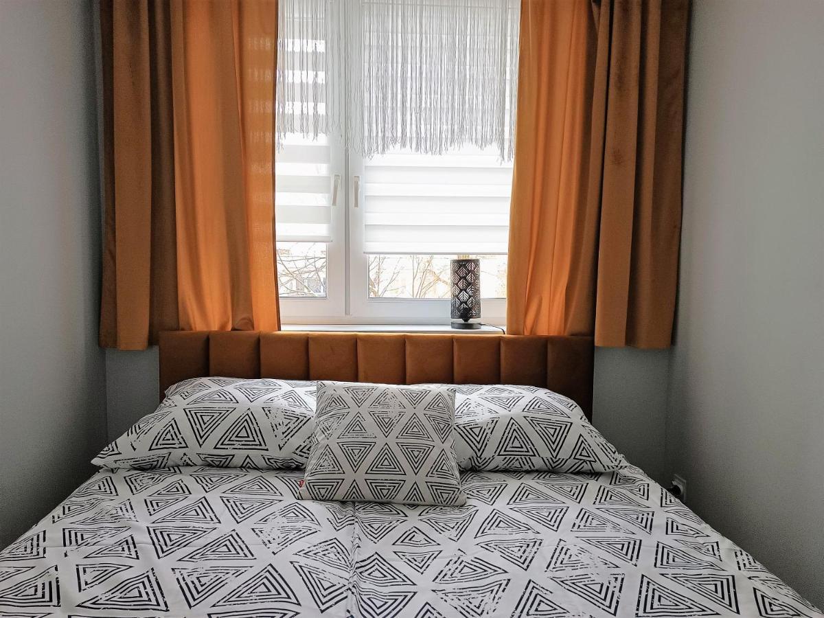 Bursztynowy Apartament Тарновске Гори Екстериор снимка