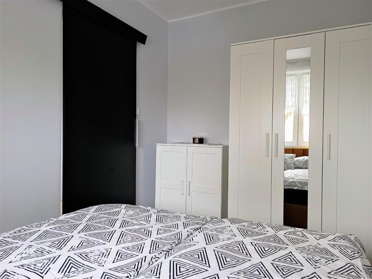 Bursztynowy Apartament Тарновске Гори Екстериор снимка